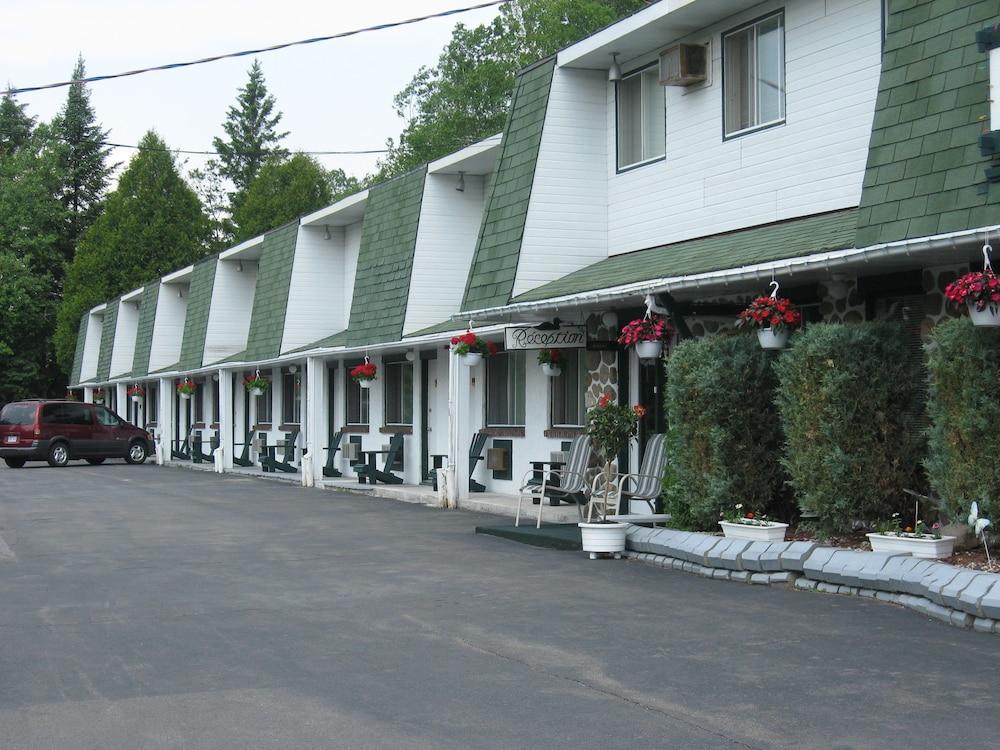 Le Saint-Adele Motel Sainte-Adele Bagian luar foto